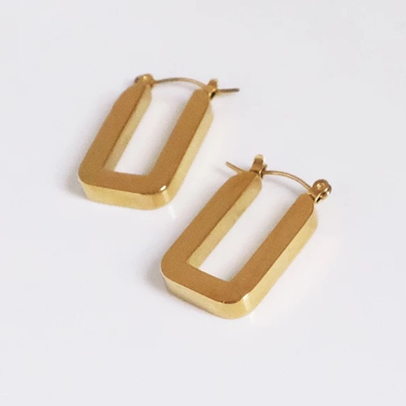 GP Minimalist hoop earrings - Picture 4 of 5